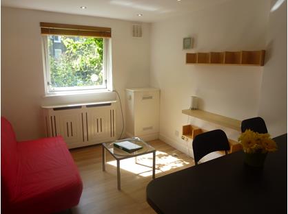 1 Bed Flat, Hammersmith Grove, W6