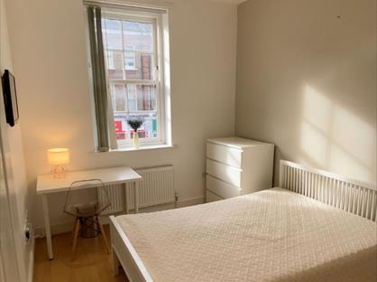 Room in a Shared Flat, Harrow Road, W9