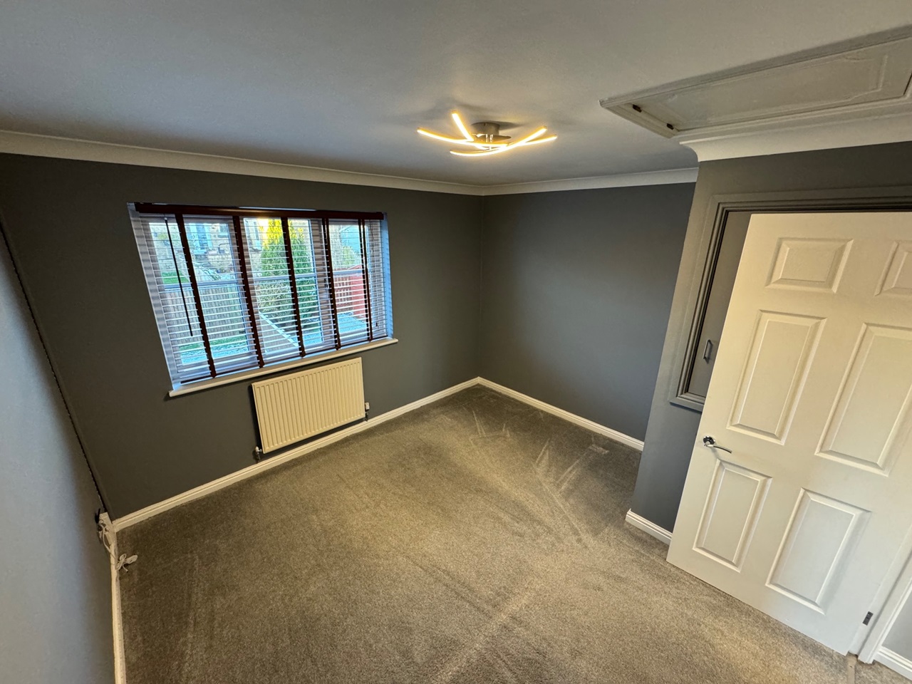 Queensbury, Bradford 2 Bed SemiDetached House, Dunmore Avenue, BD13