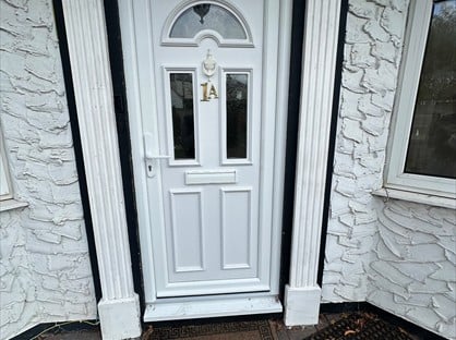 5 Bed Semi-Detached House, Belmont Avenue, RM14