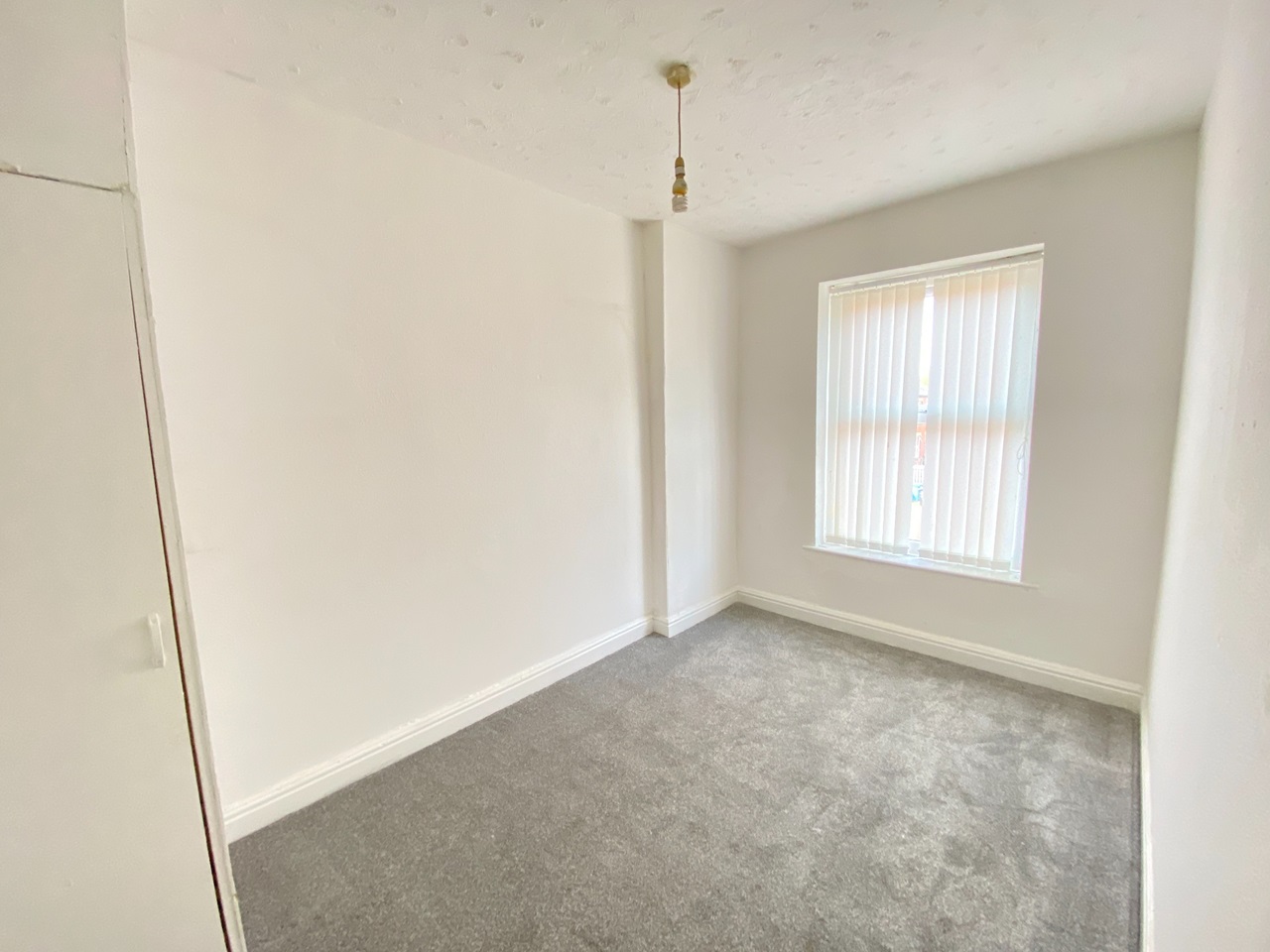 Oldham 2 Bed Terraced House, Staley Street, OL4 To Rent Now for £