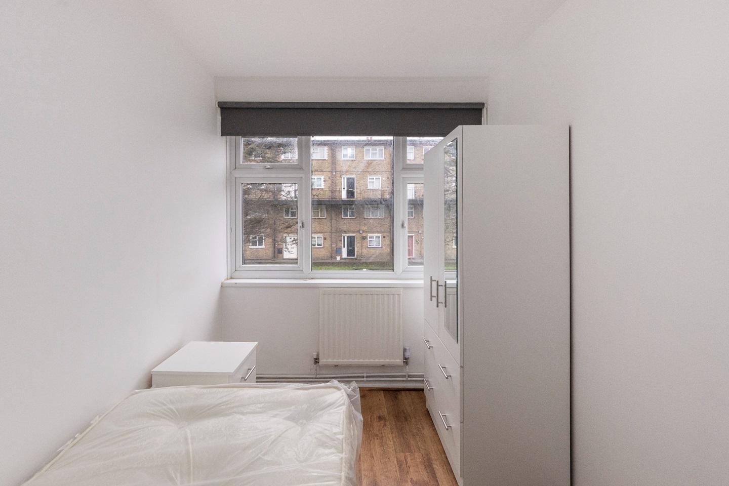 Tilbury Room in a Shared Flat, Wellington Road, RM18 To Rent Now