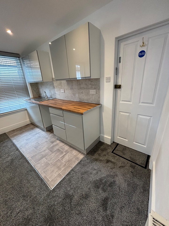 Worthing 1 Bed Flat, Worthing, BN11 To Rent Now for £850.00 p/m