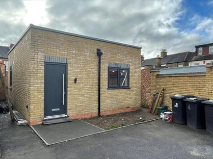 2 Bed Bungalow, Norwood Road, UB2