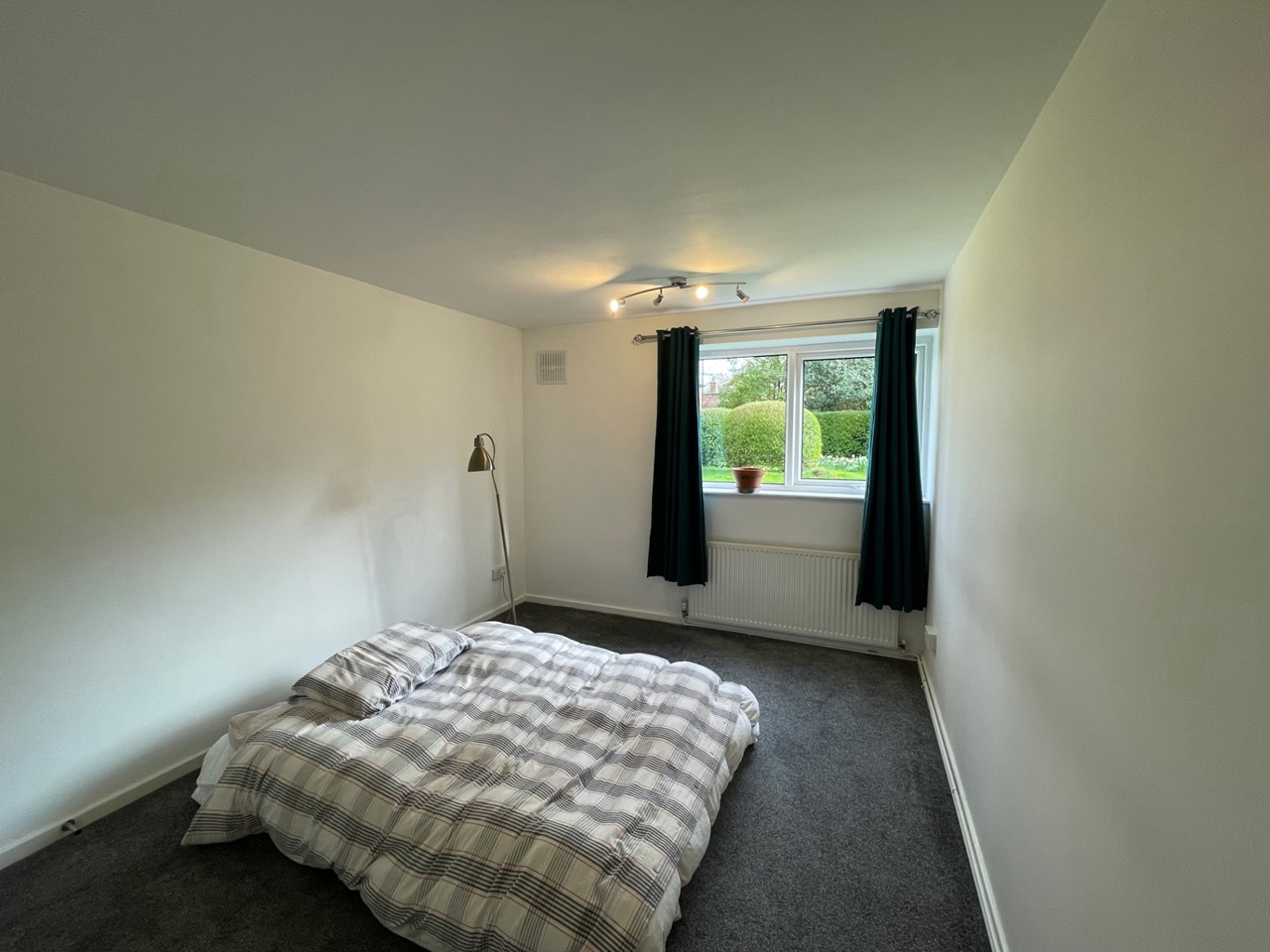 Chapel Allerton, Leeds 1 Bed Flat, Wood Lane, LS7 To Rent Now for £