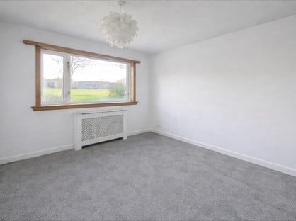 2 Bed Terraced House, Livingstone Court, KA3