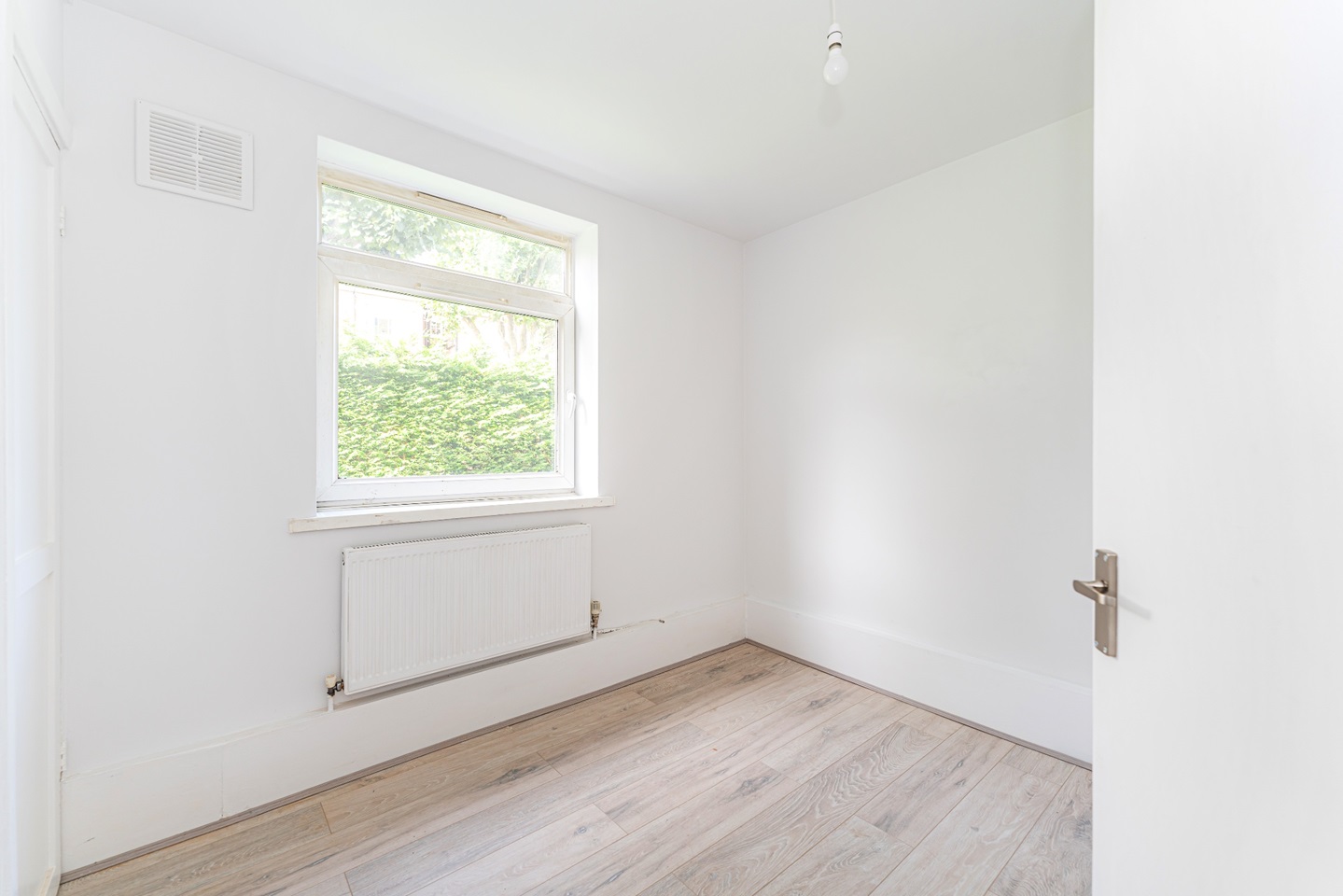 London 2 Bed Flat, Crouch Hall Road, N8 To Rent Now for £1,950.00 p/m