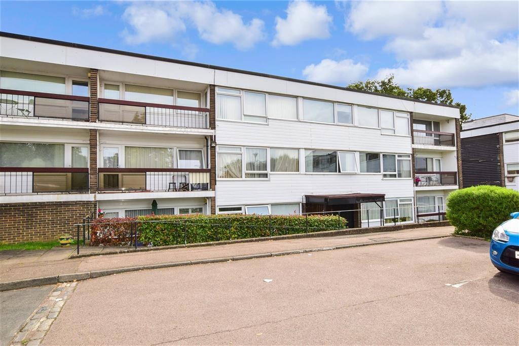 Chigwell 2 Bed Flat, St. Winifreds Close, IG7 To Rent Now for £