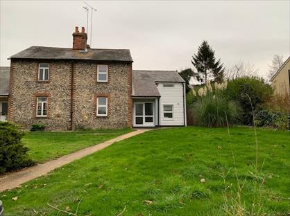 3 Bed Semi-Detached House, Maplescombe Farm Cottages, DA4
