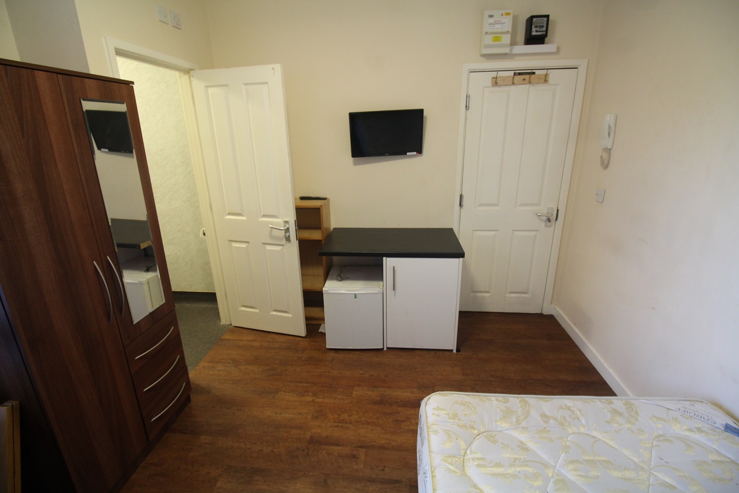 Coventry Bedsit, Humber Avenue, CV1 To Rent Now for £450.00 p/m