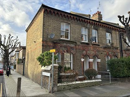 2 Bed Flat, Grayshott Road, SW11