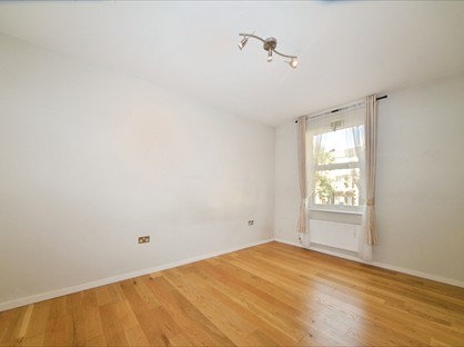 3 Bed Detached House, Mayburn Terrace, EH20