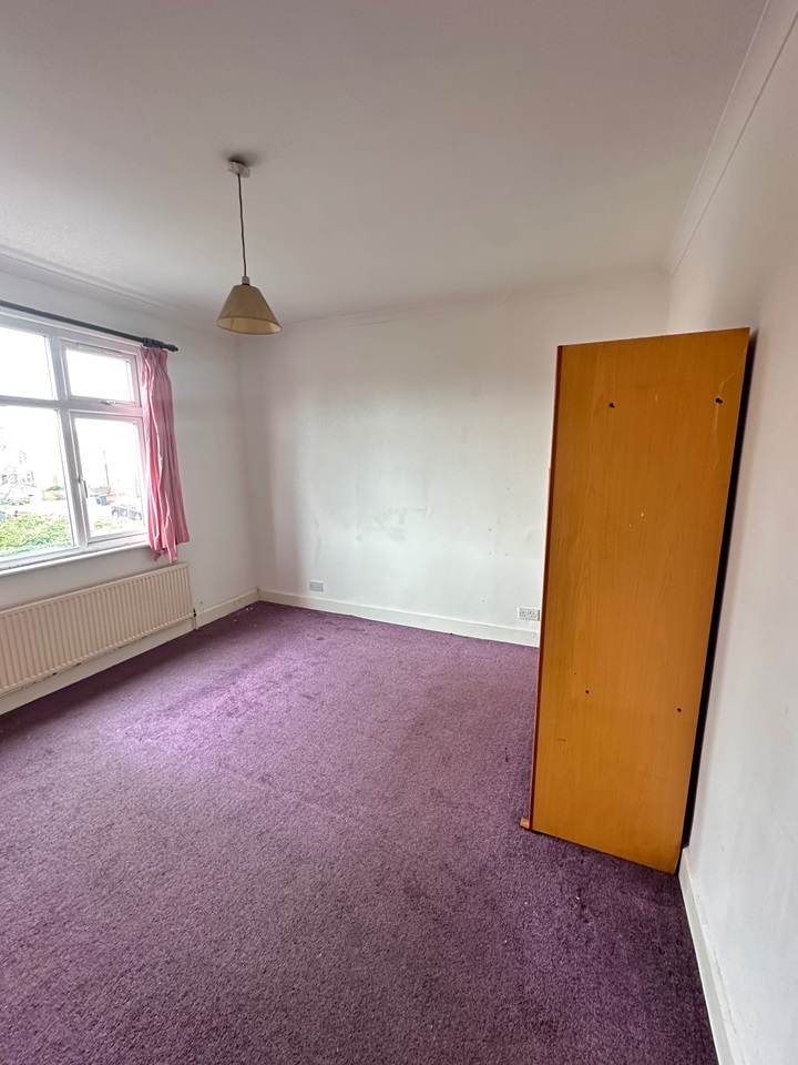 Hounslow 1 Bed Flat, Hounslow, TW4 To Rent Now for £1,350.00 p/m