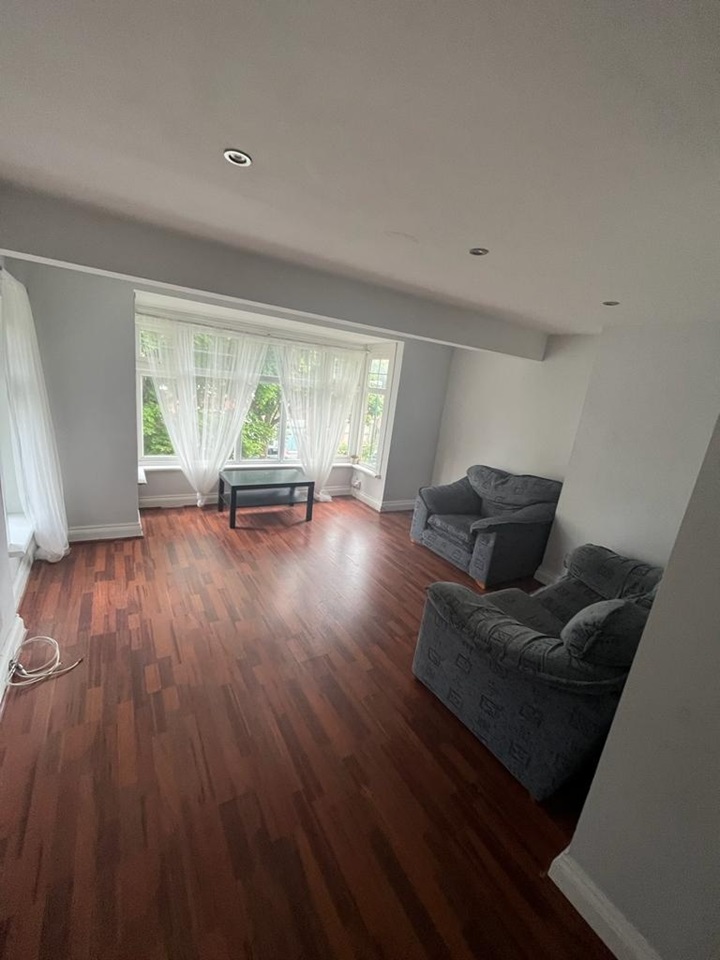 Sutton 1 Bed Flat, Egmont Road, SM2 To Rent Now for £1,400.00 p/m