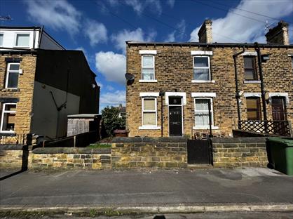 2 Bed End Terrace, Higher Grange Road, LS28