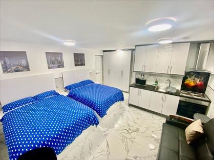 Room in a Shared House, Barchester Close, UB8