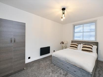 Room in a Shared Flat, Isobel House, TW16