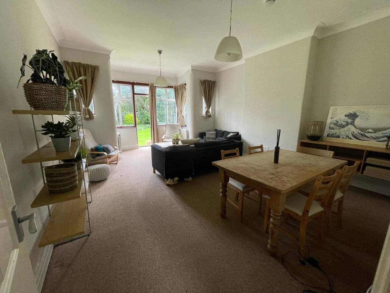 London Room in a Shared Flat, West Heath Drive, NW11 To Rent Now