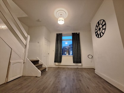 3 Bed Semi-Detached House, Dresden Street, M40