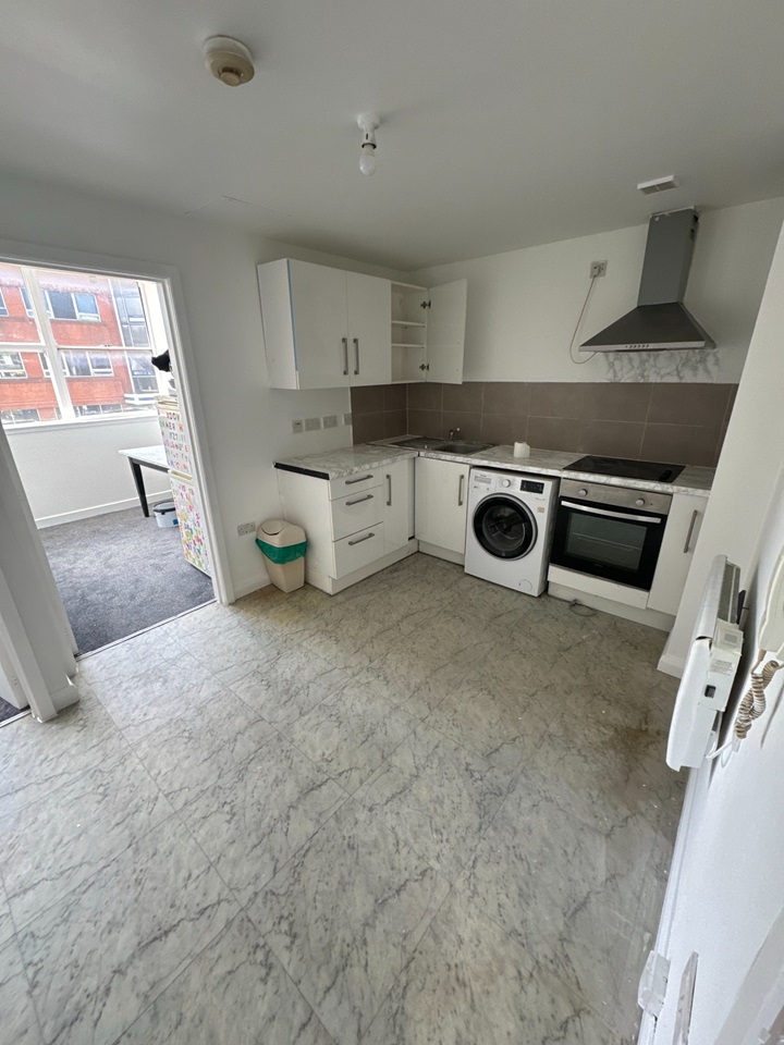 Luton 2 Bed Flat, Stuart Street, LU1 To Rent Now for £1,150.00 p/m