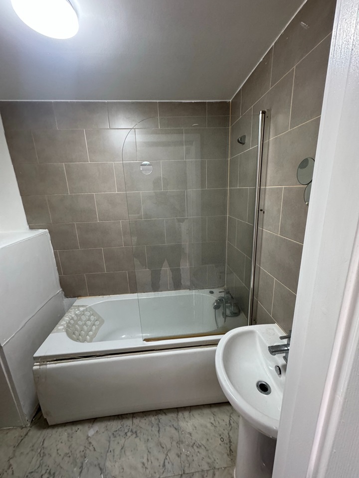 Luton 2 Bed Flat, Stuart Street, LU1 To Rent Now for £1,150.00 p/m