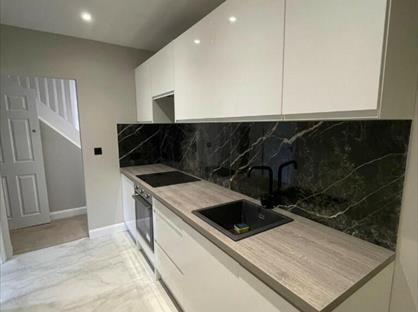 4 Bed Maisonette, Coningham Road, W12