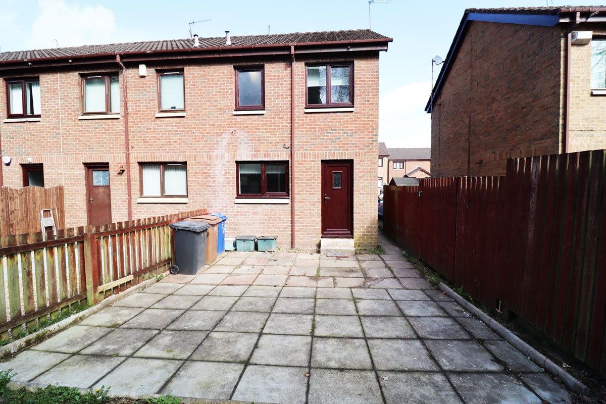 Paisley 2 Bed End Terrace, Castle Gait, PA1 To Rent Now for £950.00 p/m