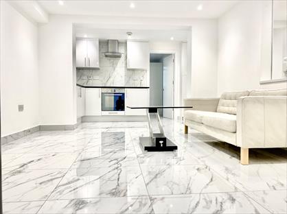 2 Bed Flat, The Mariner, SW1V