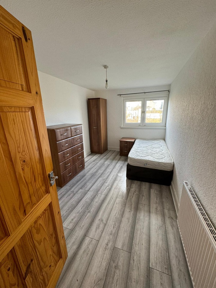 Rutherglen, Glasgow 2 Bed Flat, Mill Court, G73 To Rent Now for £