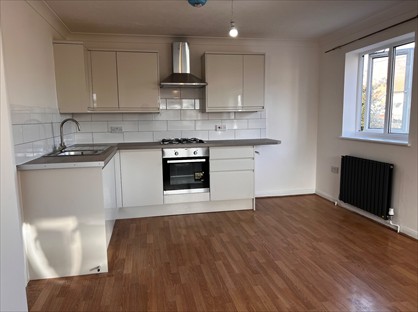 1 Bed Flat, Erelu Court, RM1