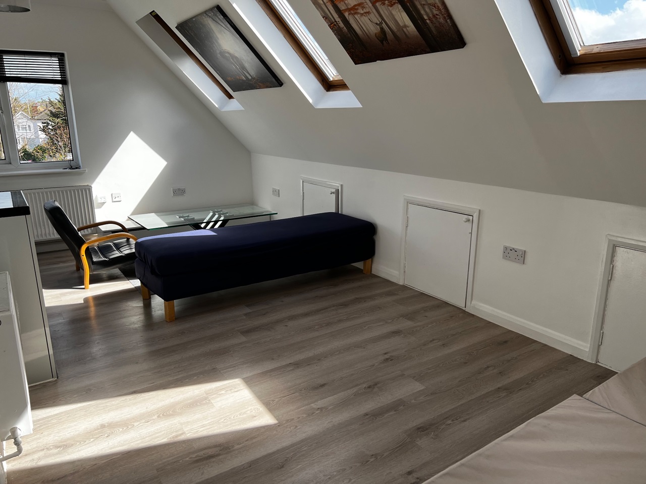 Romford Studio Flat, Erelu Court, RM1 To Rent Now for £1,200.00 p/m