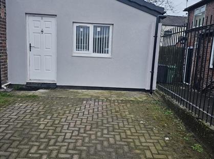 Studio Flat, Sidmouth Street, M34