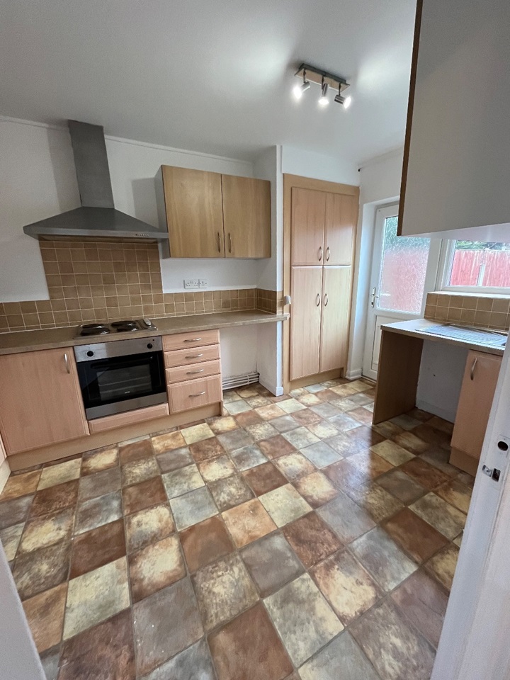 Eastham 2 Bed Flat, Delamere Close, CH62 To Rent Now for £700.00 p/m