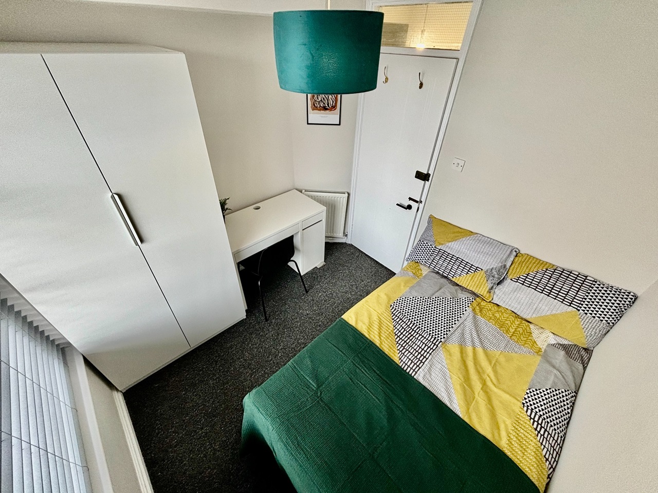 Leamington Spa 2 Bed Flat, Bath Street, CV31 To Rent Now for £1,000