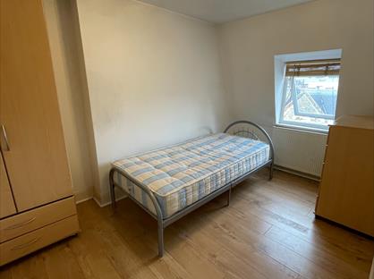 Room in a Shared Flat, Studland Street, W6