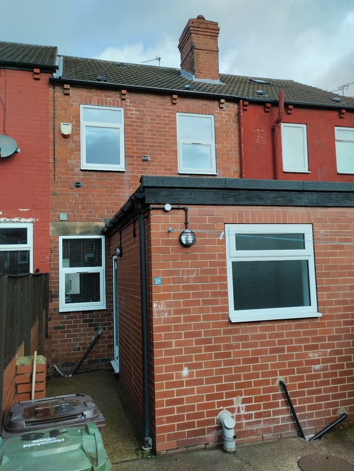 Hemsworth, Pontefract 3 Bed Terraced House, Victoria Street, WF9 To