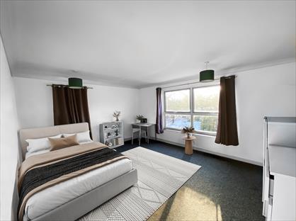 3 Bed Flat, Britten Close, CO4