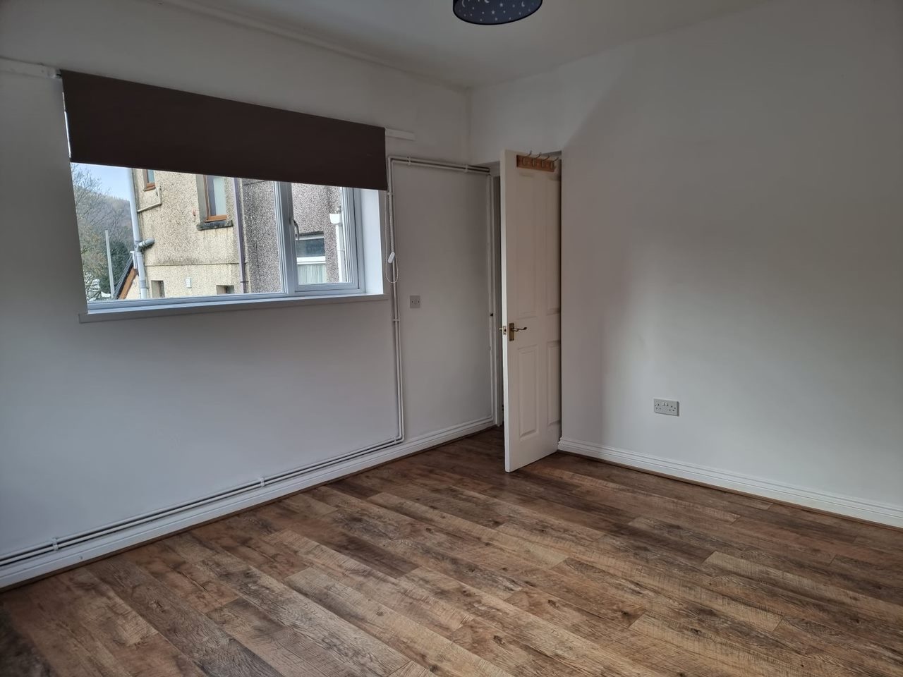 Neath 2 Bed Flat, Crynant, SA10 To Rent Now for £625.00 p/m