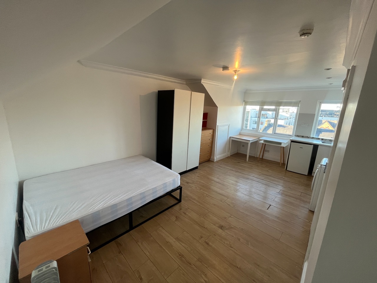 London Studio Flat, Mazenod Avenue, NW6 To Rent Now for £1,375.00 p/m