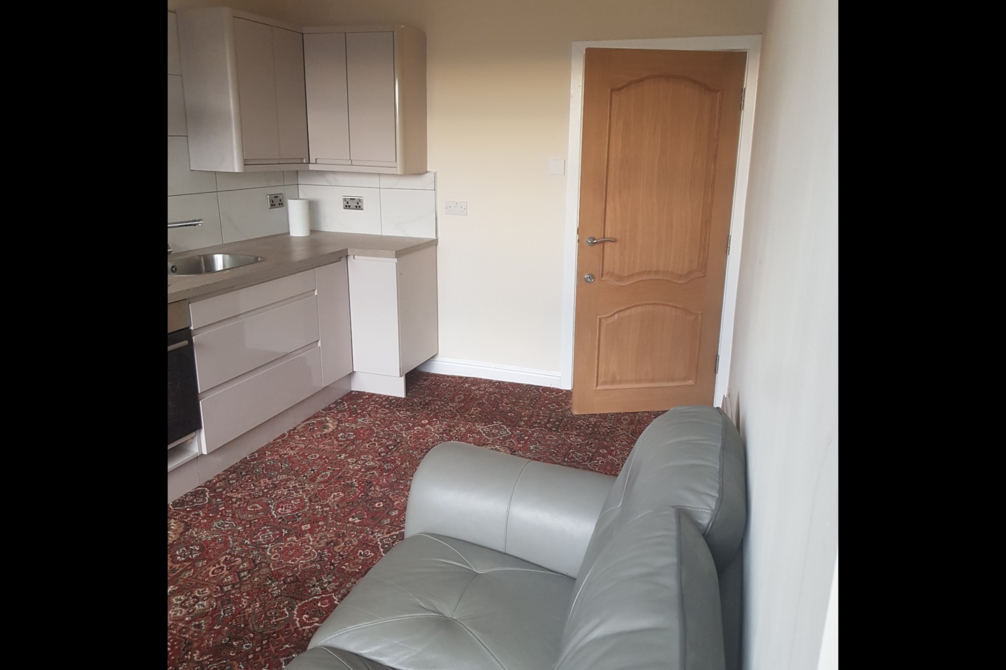 Leeds 1 Bed Flat, Meanwood Road, LS6 To Rent Now for £800.00 p/m