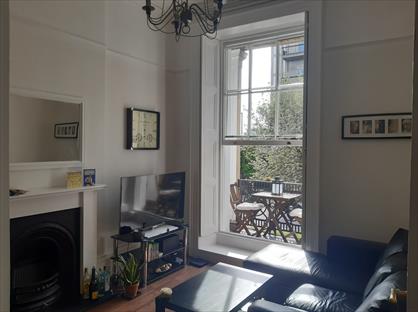 2 Bed Flat, Buckingham Place, BS8