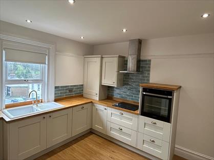 4 Bed Flat, Victoria Avenue, NP19