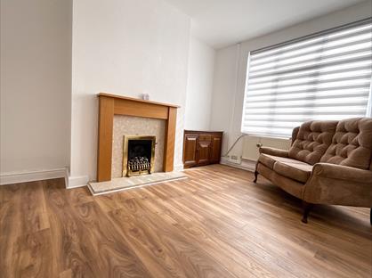 3 Bed Terraced House, Edlington Lane, DN4