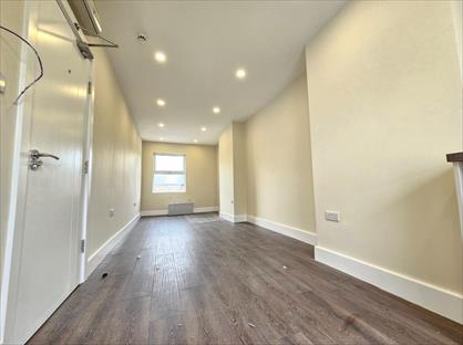 Studio Flat, Rayne Road, CM7