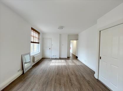Studio Flat, Marble Arch Apartments, W1H