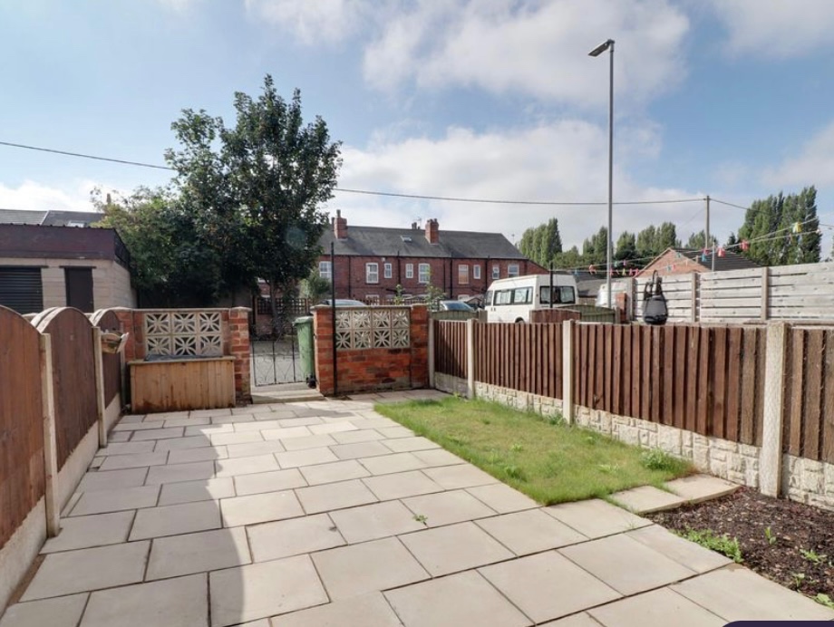 Methley, Leeds 3 Bed Terraced House, Lower Mickletown, LS26 To Rent