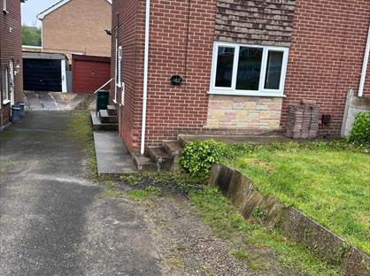 3 Bed Semi-Detached House, Castle Road, DE11