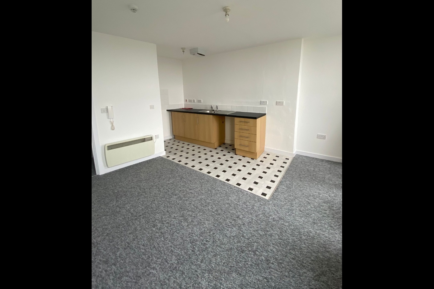 Redcar Studio Flat, York Road, TS10 To Rent Now for £475.00 p/m