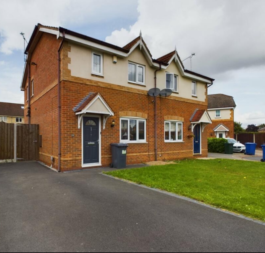Balby, Doncaster 3 Bed SemiDetached House, Farlawns Court, DN4 To