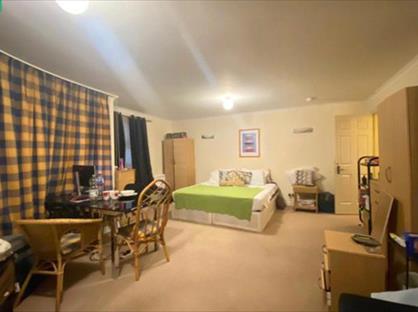 Room in a Shared House, Meridian Place, E14